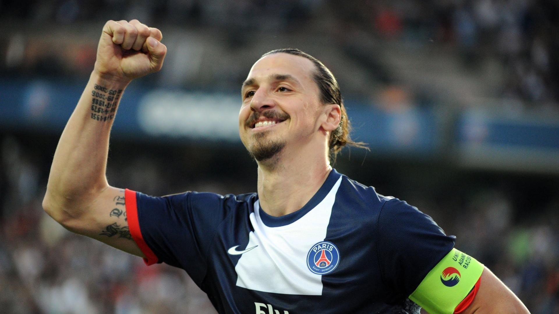 田径赛场焦点!荷兰队对阵英格兰队,冠军之争悬念重重,胜负难料